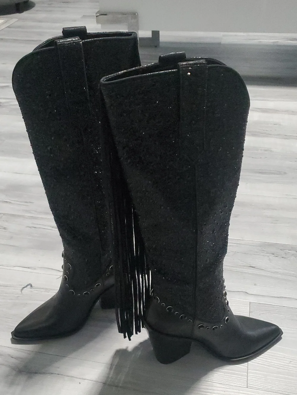 N/A elegant black